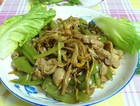 黄花菜草菇炒肉
