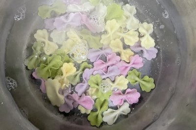 ʳ-